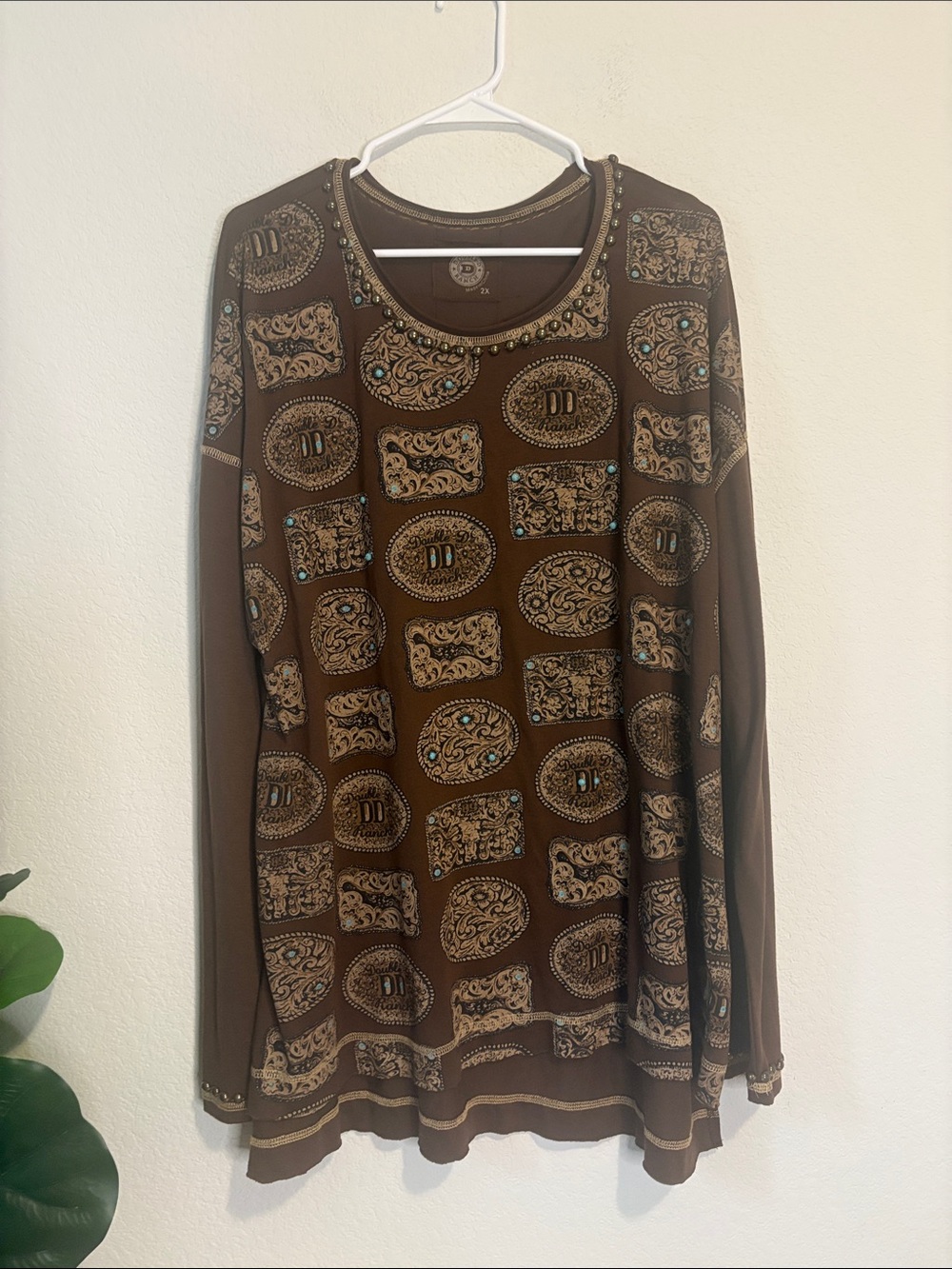 Double D Ranch Brown Long Sleeve Scoop Neck tunic Top with studs 2x